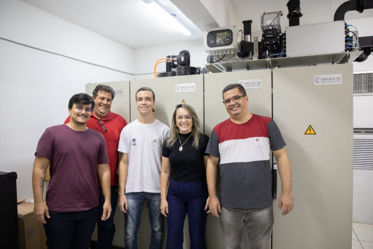 Equipe responsável pelo radar.